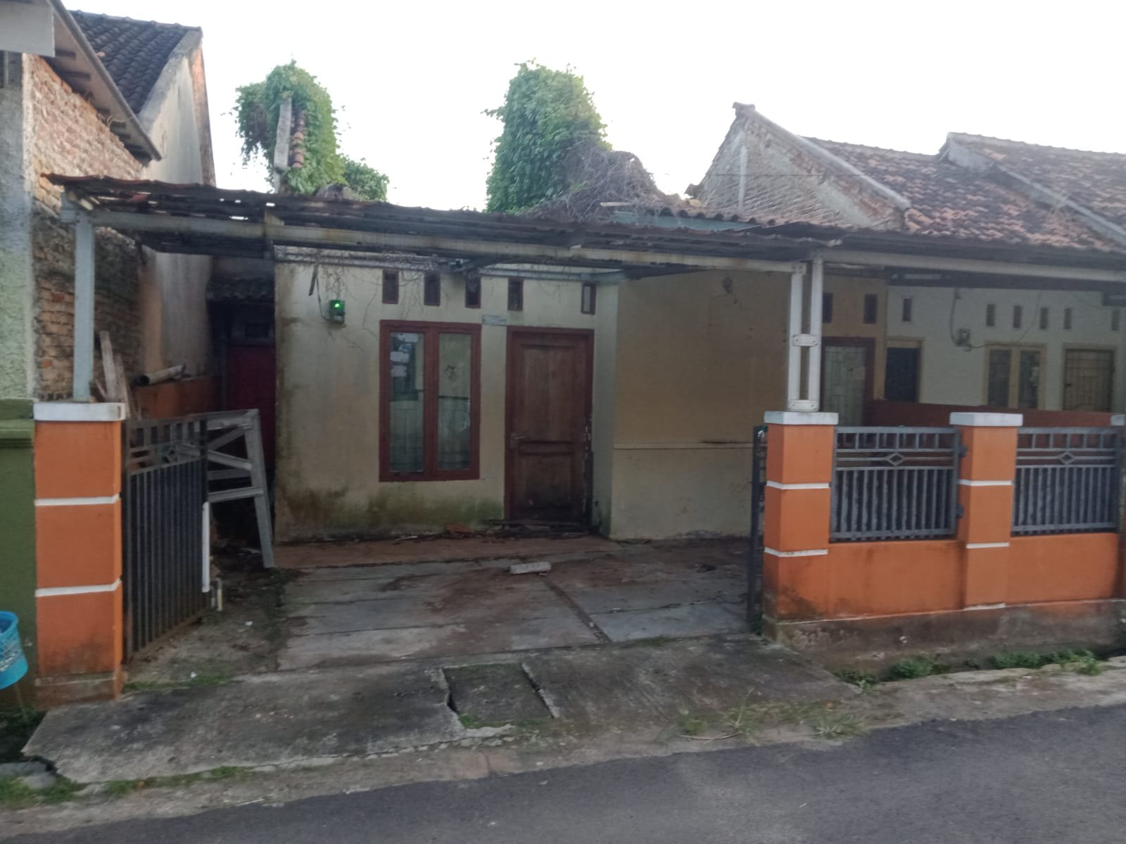 Jual cepat Rumah lokasi strategis